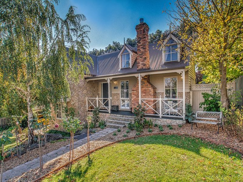 14 Quarry Hills Drive, Berwick, Vic 3806 Property Details