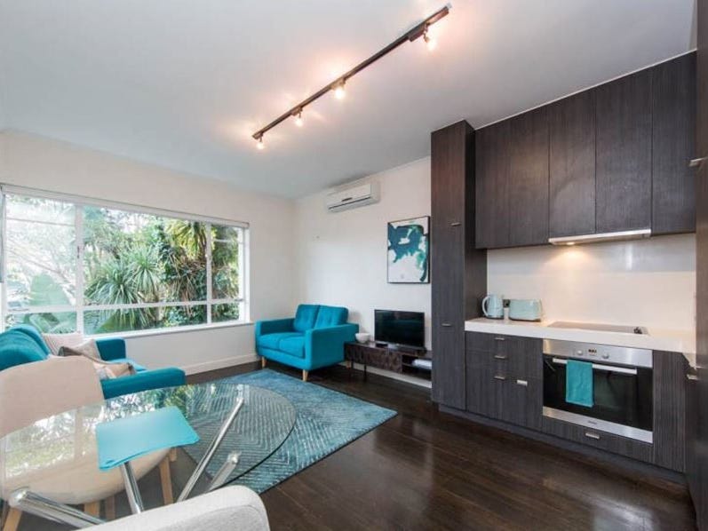 8/74 Mathoura Road, Toorak, VIC 3142