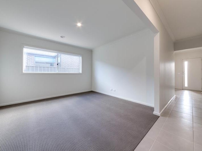 4 Straw Flower Circuit, Greenvale, VIC 3059