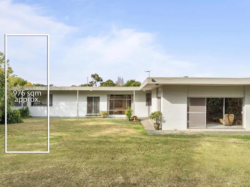 135 Blackburn Road, Mount Waverley, Vic 3149 House for Sale