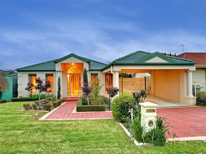 4 Leahe Way, Chirnside Park, VIC 3116 - Realestate.com.au