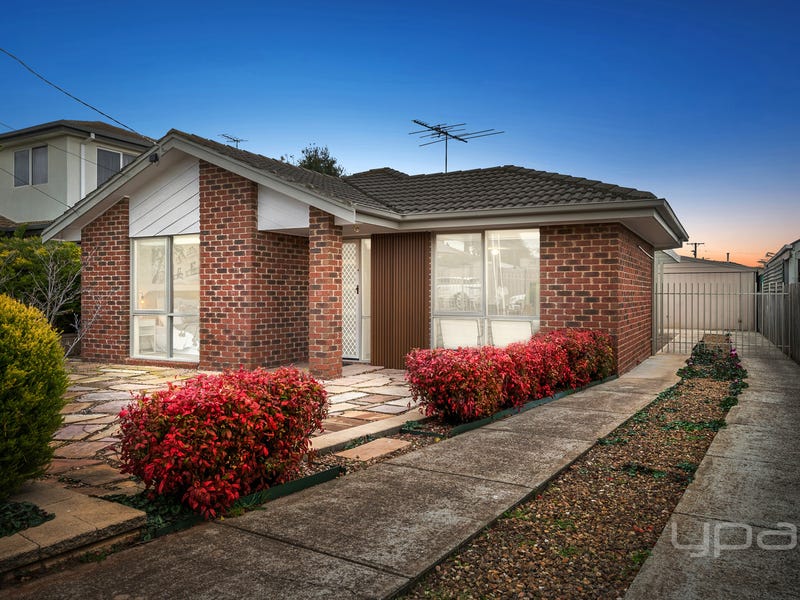 31 Lorimer Street, Melton, Vic 3337 Property Details