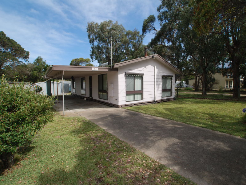 96 Lake Street, Loch Sport, VIC 3851