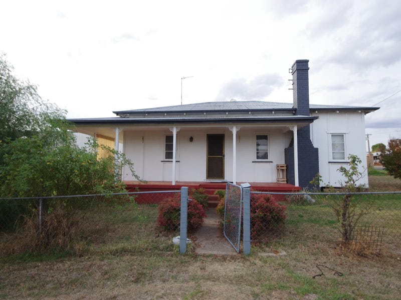 8 Belmore Street, Cowra, NSW 2794