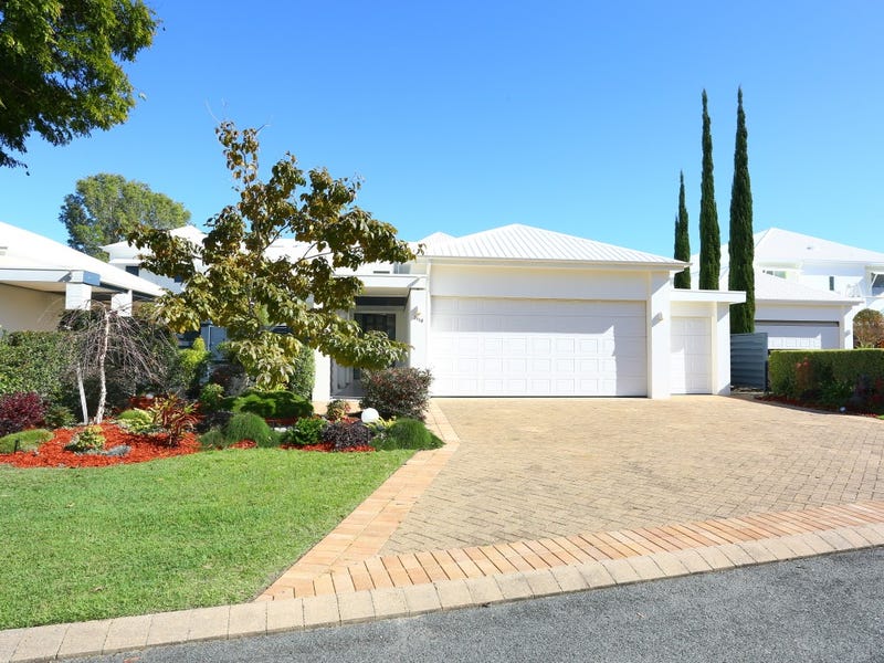 3110 Royal Pines Resort, Benowa, Qld 4217 Property Details