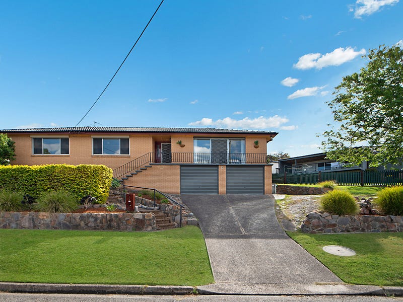 4 Carmen Road, Macquarie Hills, NSW 2285