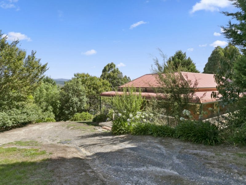 7 Buxton Rise, Buxton, Vic 3711 Property Details