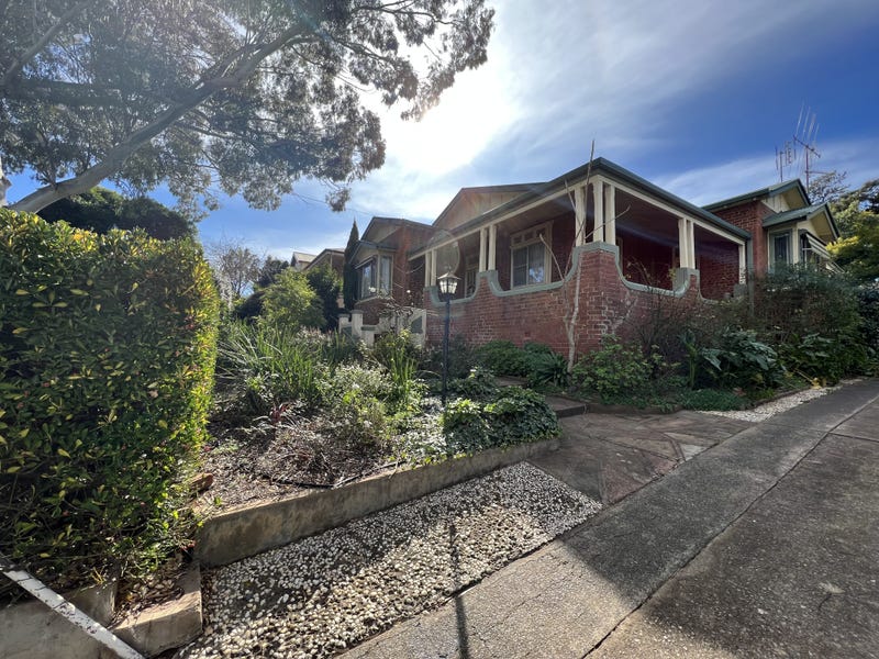 21 Currajong Street, Parkes, NSW 2870