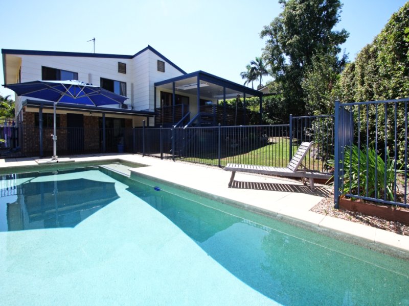 8 Glen Eagles Drive, Robina, Qld 4226 Property Details