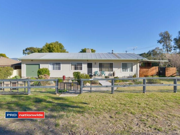 30 Denman Avenue, Kootingal, NSW 2352