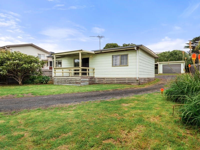 63 Phillip Island Road, Surf Beach, VIC 3922
