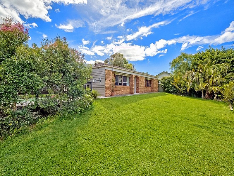 8 Maitland Road, Springfield, NSW 2250 Property Details