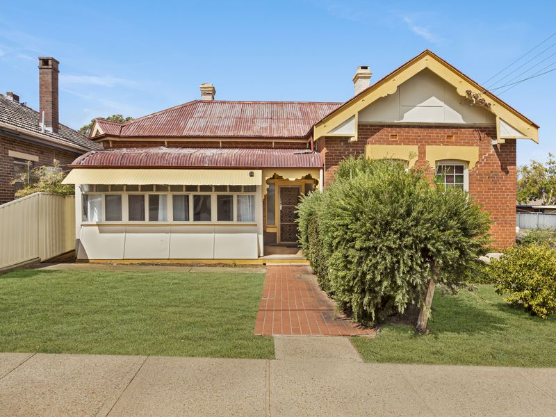 Unit 1/& 2 133 Brisbane street, Tamworth, NSW 2340 Property Details