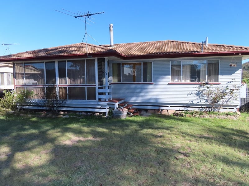 27 Walters Road, Glen Aplin, QLD 4381