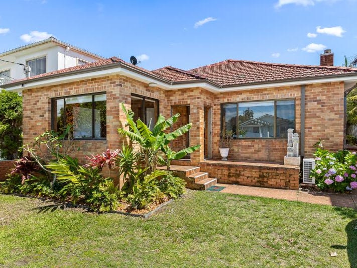 126 Pitt Road, North Curl Curl, NSW 2099