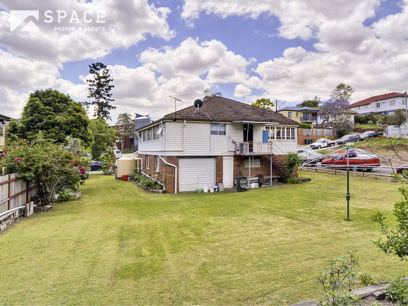 17 Lockhart Street, Woolloongabba, QLD 4102