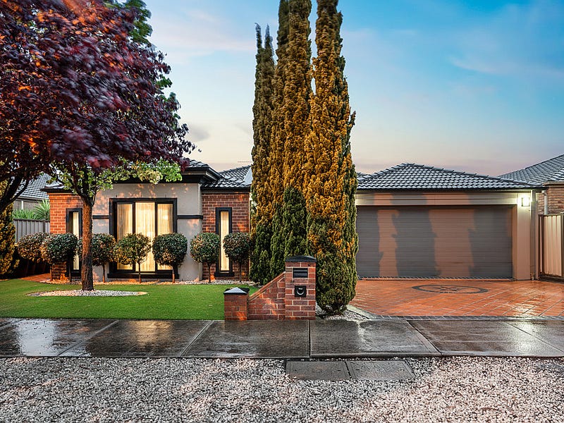 9 Inglewood Drive, Burnside Heights, VIC 3023