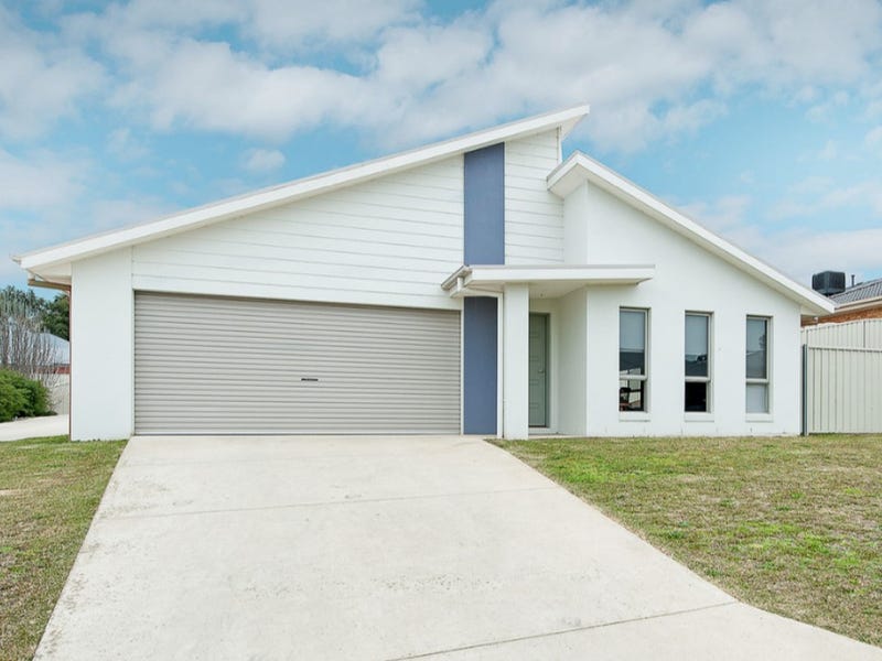 1/32 Whitton Drive, Thurgoona, NSW 2640