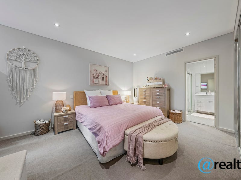 4/1 Parc Guell Drive, Campbelltown, NSW 2560 Apartment for Sale