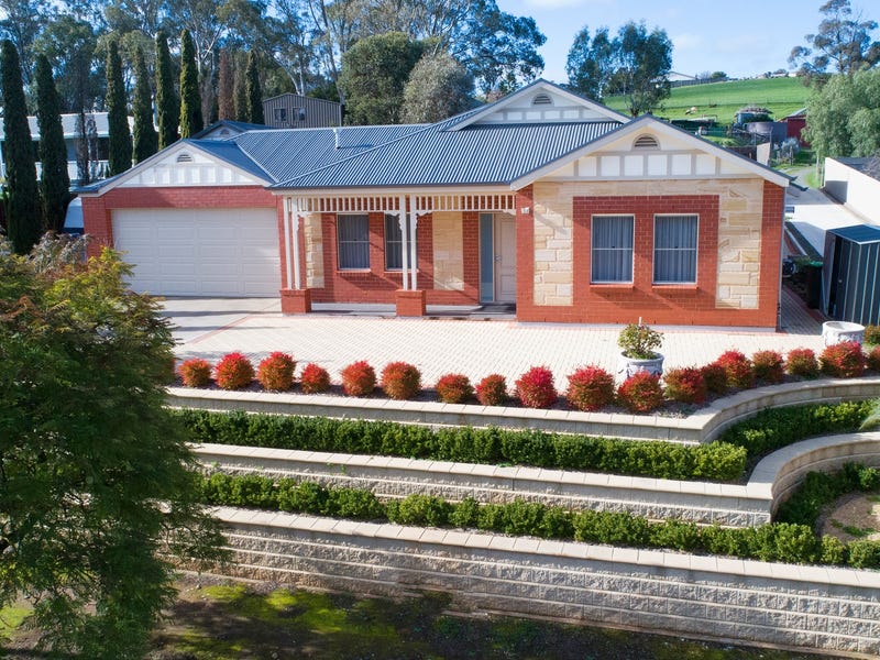 8 Moculta Road, Angaston, SA 5353 Property Details