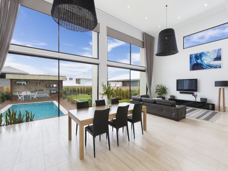 39 Greenhills Street, Cronulla, NSW 2230 Property Details