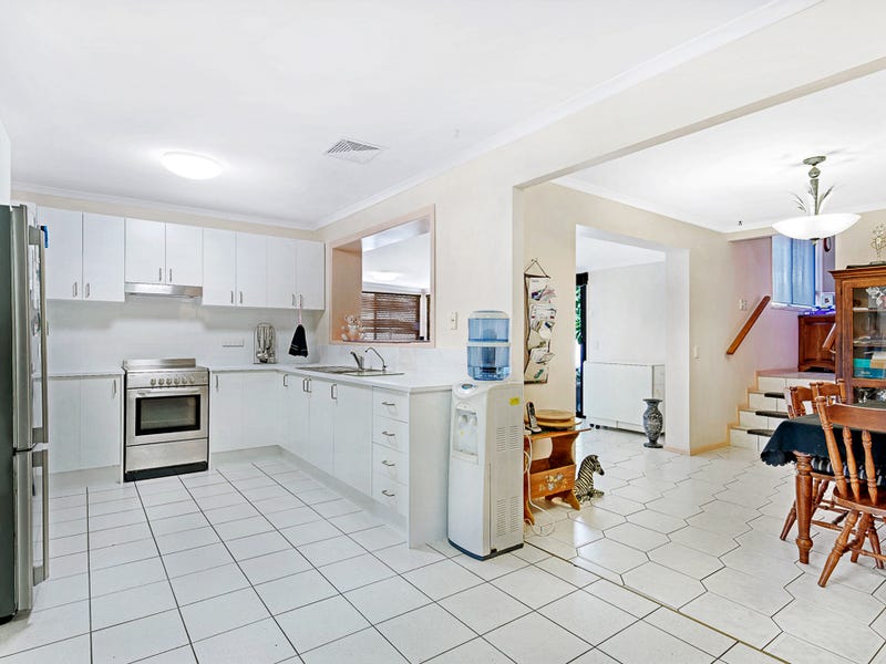 37 Stretton Drive, Helensvale, Qld 4212 Property Details