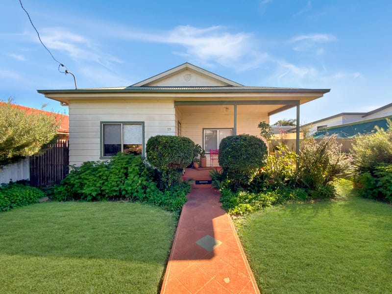 19 Farrand Street, Forbes, NSW 2871 Property Details