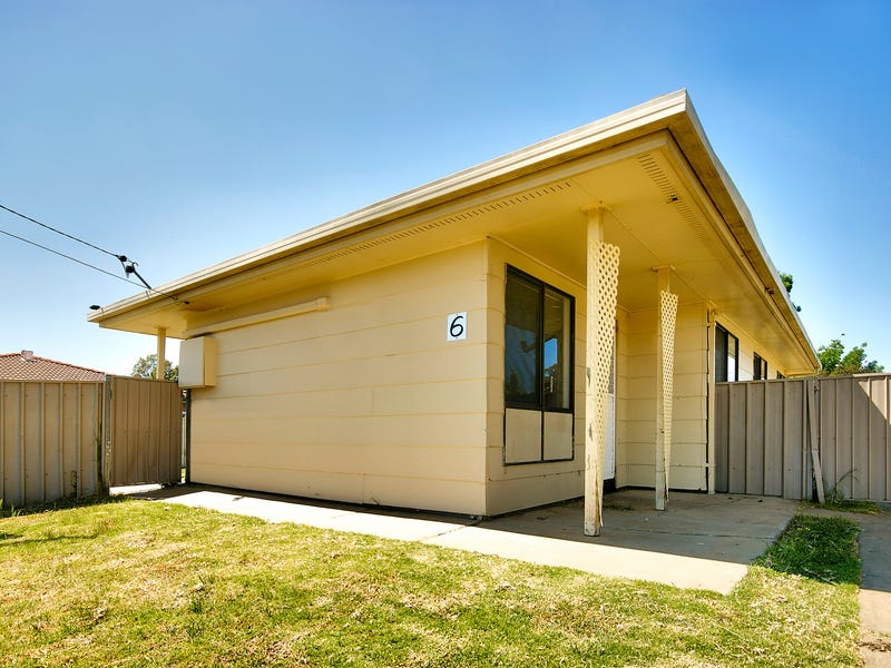 6 Ballantyne Cres, Deniliquin, NSW 2710