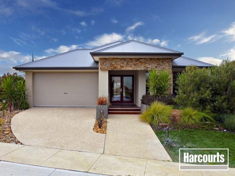 84 Bridgewater Boulevard, Berwick, VIC 3806