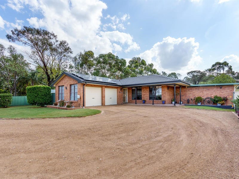 100A Gardner Circuit, Singleton Heights, NSW 2330