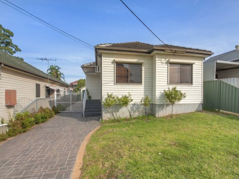 782 The Horsley Drive, Smithfield, NSW 2164 Property Details