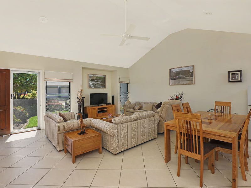 56/2 Grand Parade, Kawana Island, Qld 4575 Villa for Sale