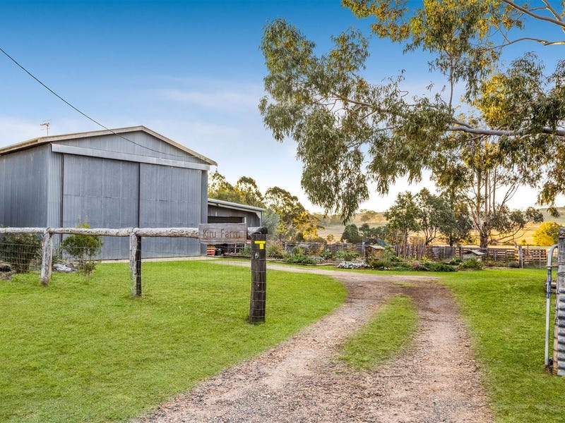 7233 New England Highway, Crows Nest, QLD 4355 - realestate.com.au