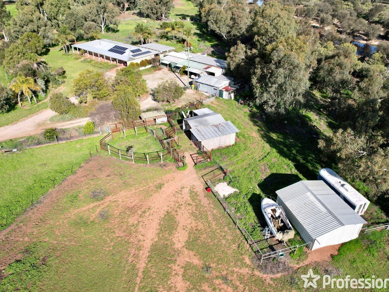 416 Spencers Brook Road, Muluckine, WA 6401