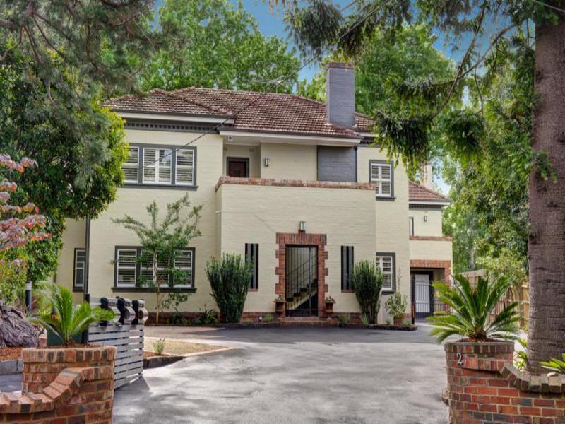 1/2 Brinsley Road, Camberwell, VIC 3124