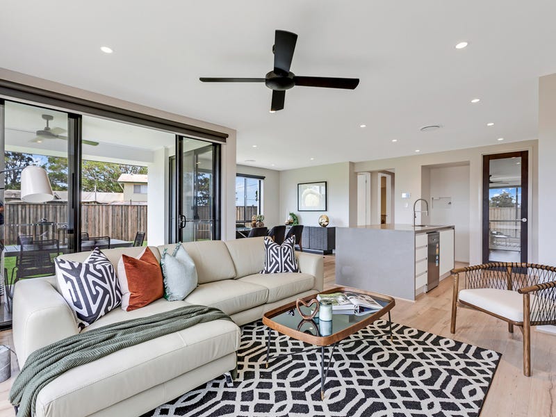 5 Moores Road, Redland Bay, QLD 4165