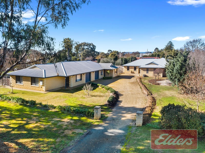 70 Johnson St, Oxley, Vic 3678 Property Details