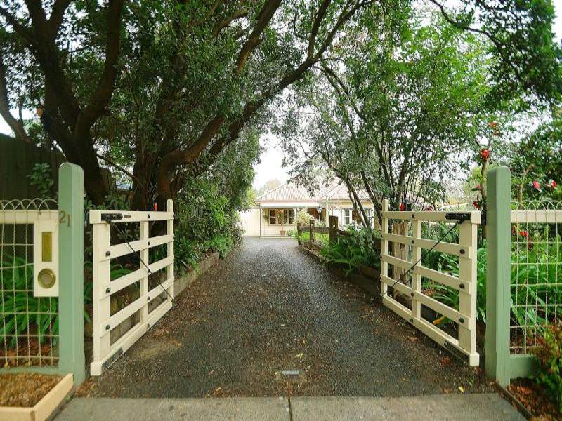 21 Lane Road, Ferntree Gully, VIC 3156