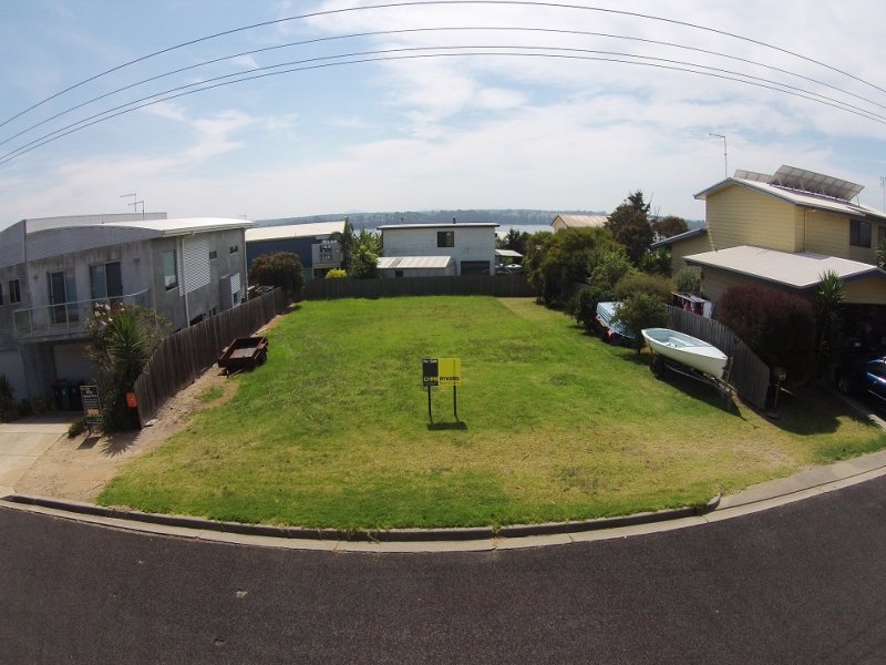 43 Outlook Drive, Lake Tyers Beach, VIC 3909