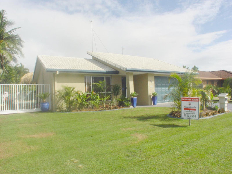 28 Tradewinds Avenue, Paradise Point, QLD 4216