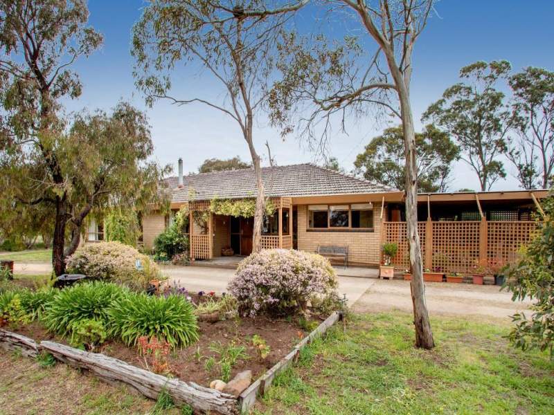 110 Lovely Banks Road, Lovely Banks, VIC 3213