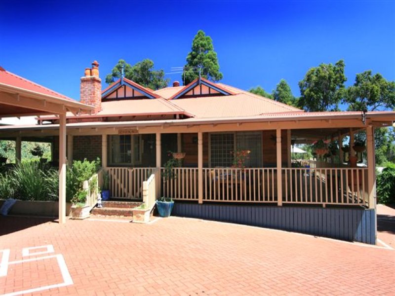 101 Lesmurdie Road, Lesmurdie, WA 6076