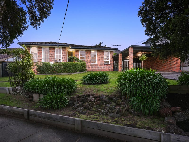 136 Outlook Drive, Dandenong North, VIC 3175