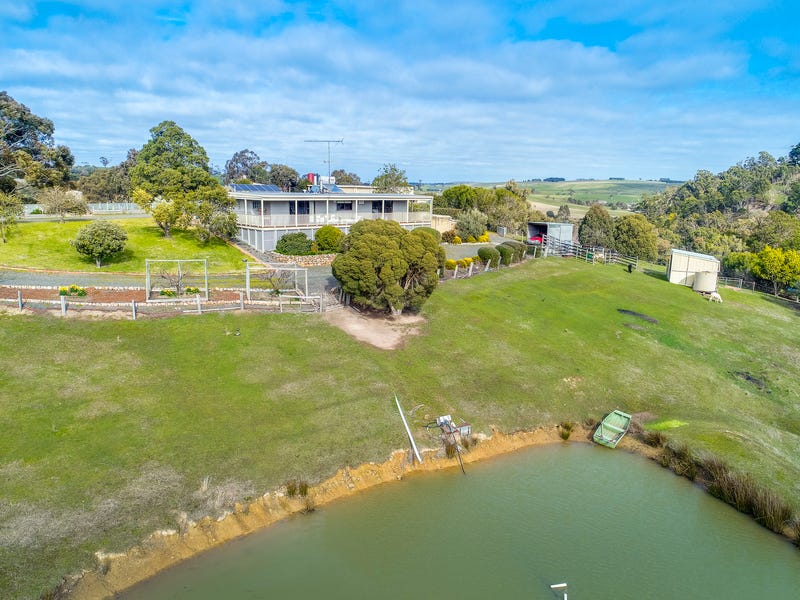 33 Wallaby Drive, Greendale, VIC 3341