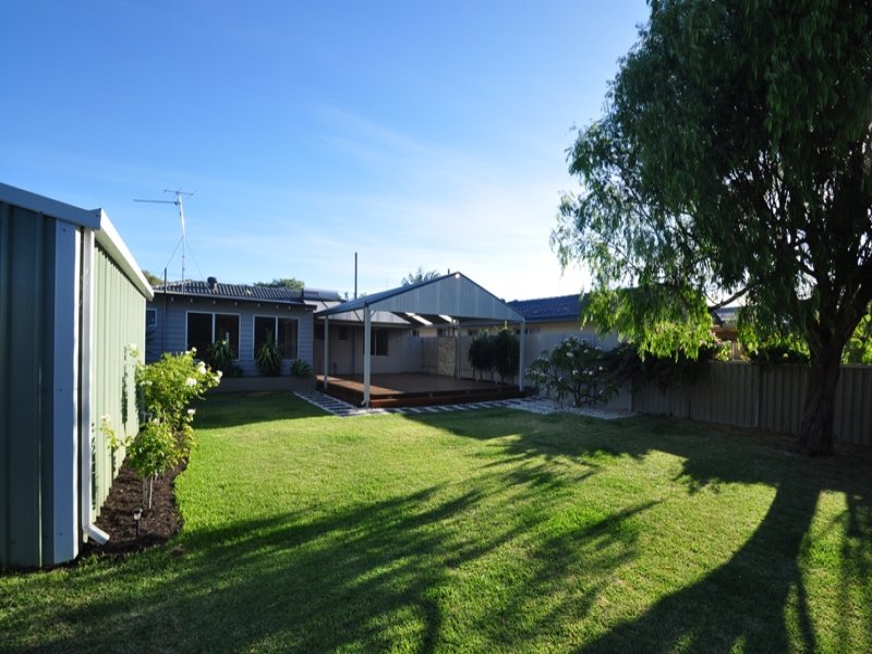 28 Davies Way, Broadwater, WA 6280