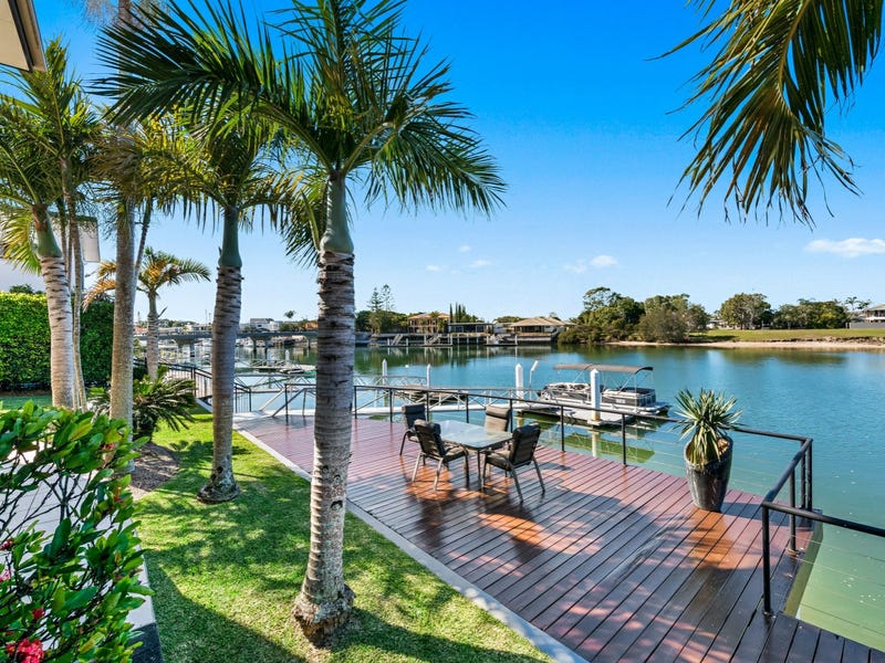 4 Mooloolah Island, Minyama, Qld 4575 Property Details