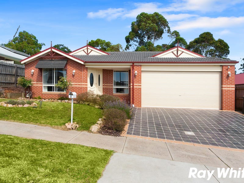 8 Midsummer Lane, Drouin, VIC 3818 - realestate.com.au