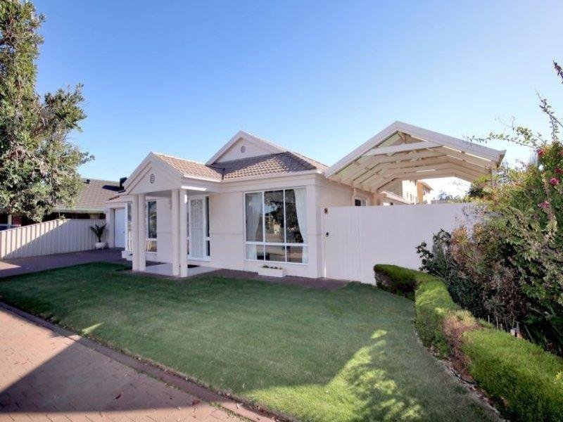 20 Rothesay Avenue, Glenelg North, SA 5045