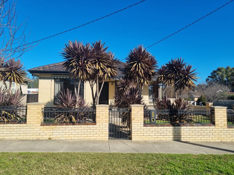 26 Bay Street, Golden Square, VIC 3555
