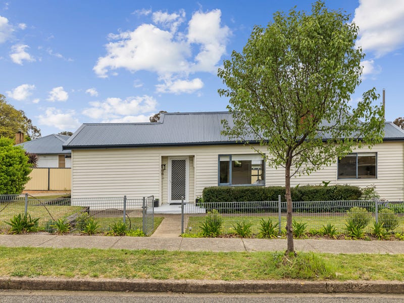 22 Cameron Road, Queanbeyan, NSW 2620 Property Details